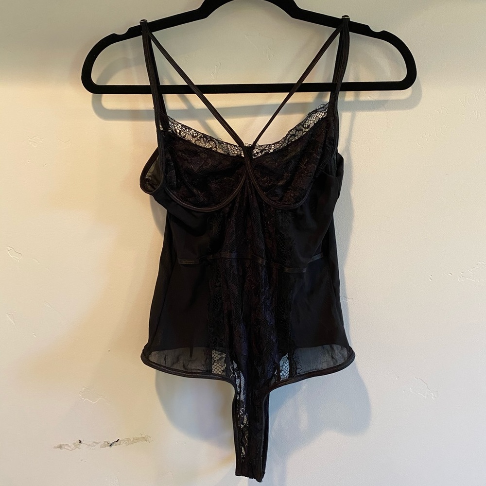 LACE BUSTIER BODYSUIT